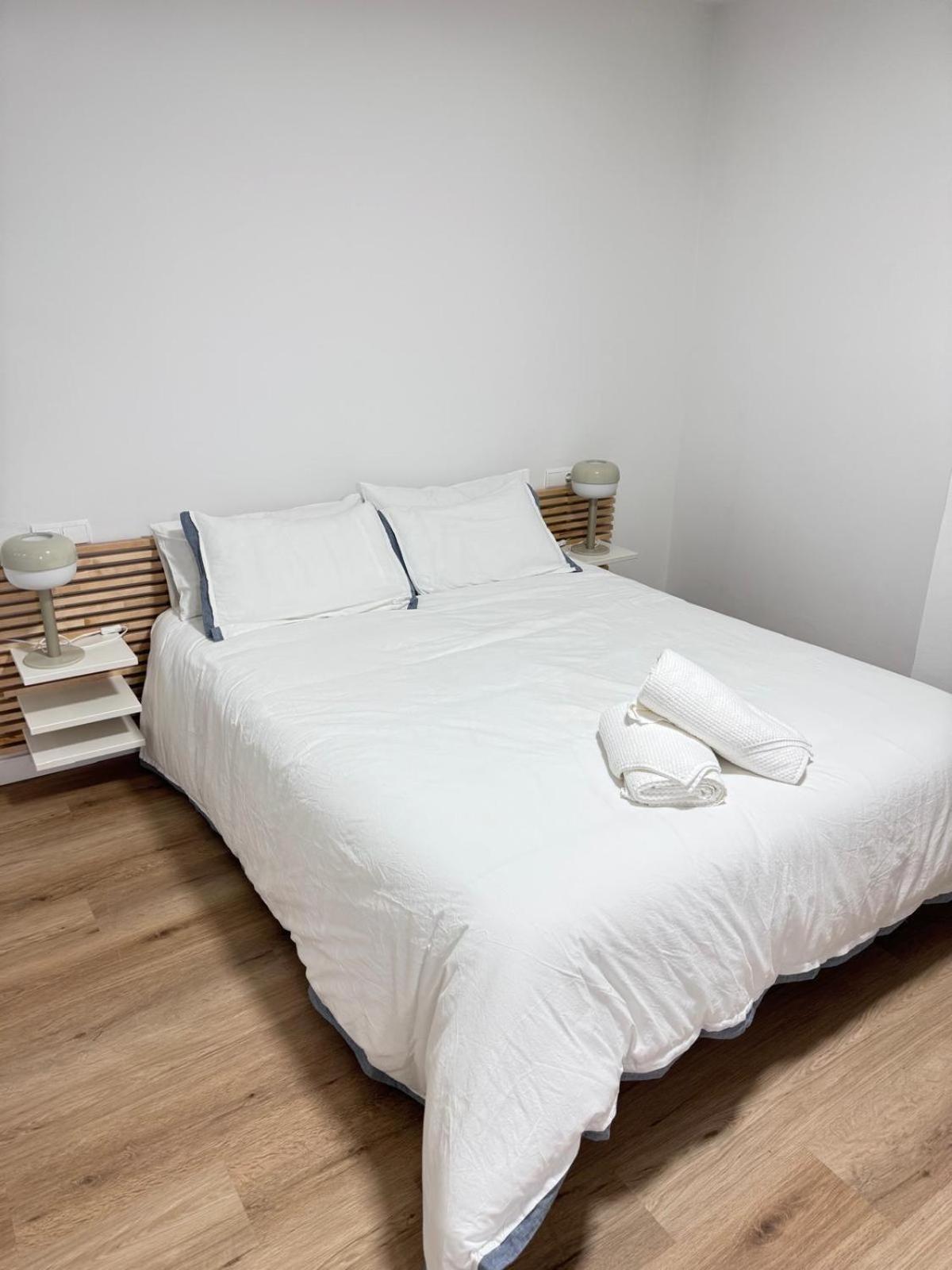 Apartamentos Lavandeira By Bebalmy ビベイロ エクステリア 写真