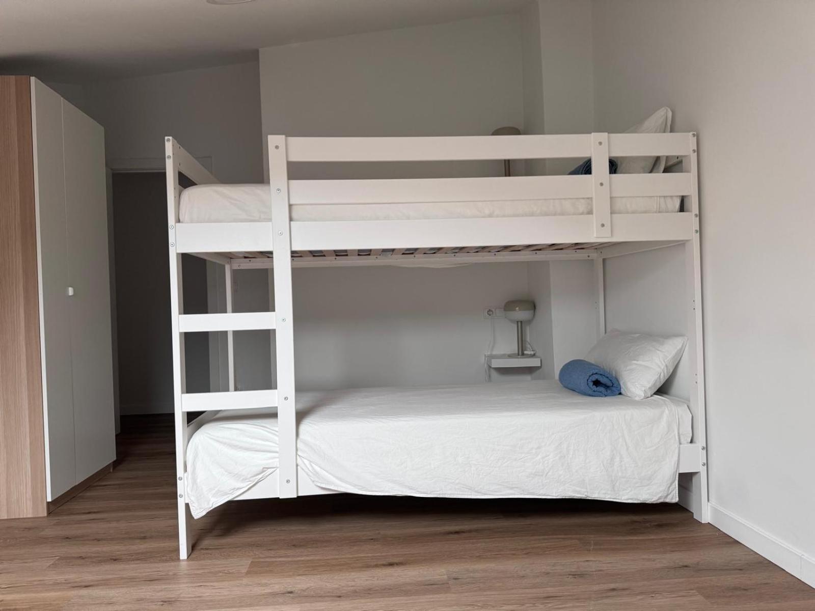 Apartamentos Lavandeira By Bebalmy ビベイロ エクステリア 写真